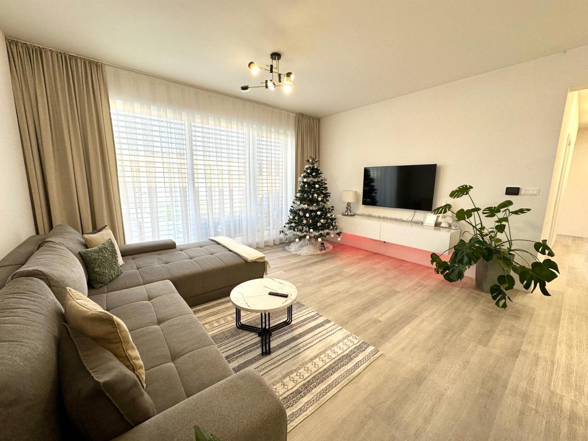 Klimatizovany Apartmanovy Dom S Virivkou, 9A Senec Exterior photo